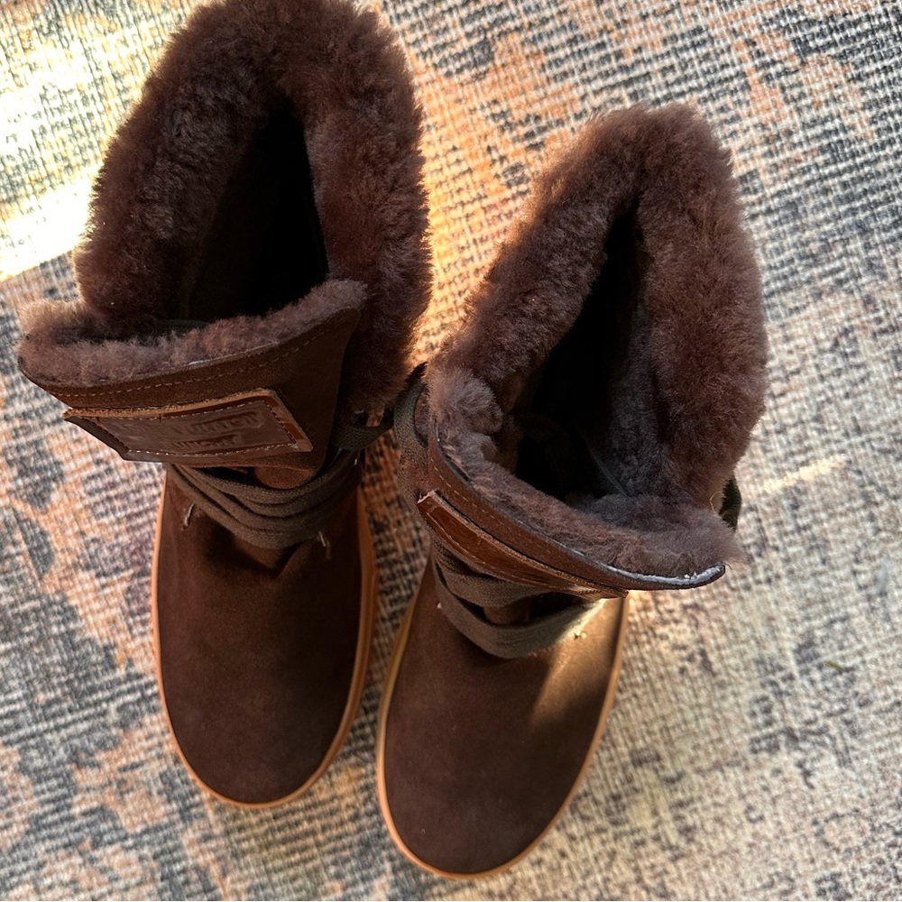 Louis Vuitton Warm Suede Punchy Boots - Picture 6 of 10